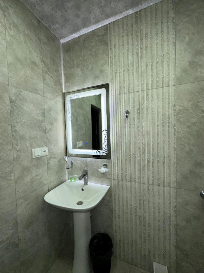 Tigran Hotel By Black & Gold Goris Esterno foto